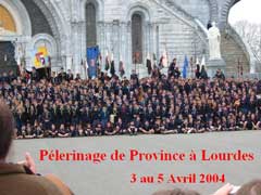 Et une toute petite partie de la photo de la Province: o est Charlie?