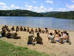 Déjeuner au bord de l'eau