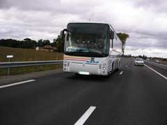 Le bus transportant scouts & louveteaux