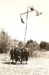 Des scouts et la mât